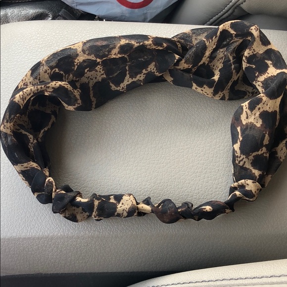 Cheetah Headband - Picture 3 of 3